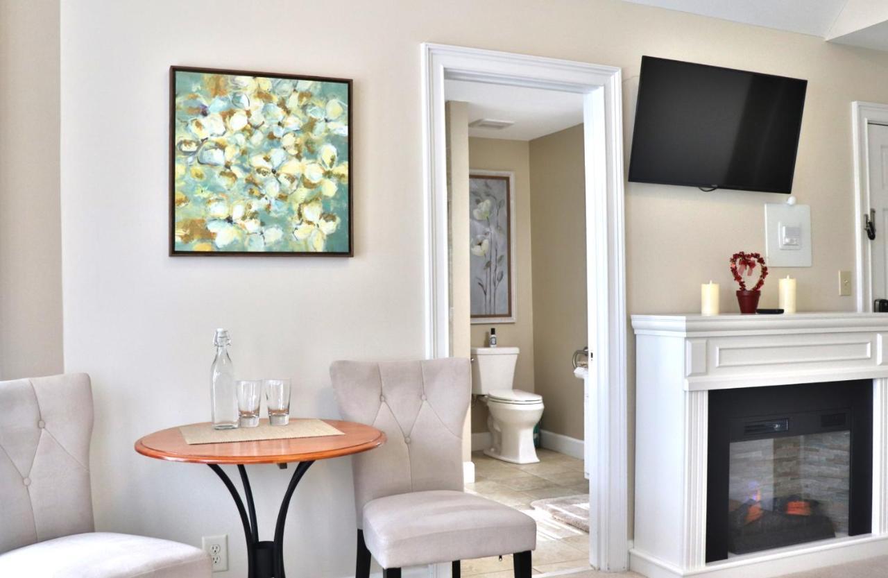 Pleasanton Courtyard Bed And Breakfast Fayetteville Luaran gambar