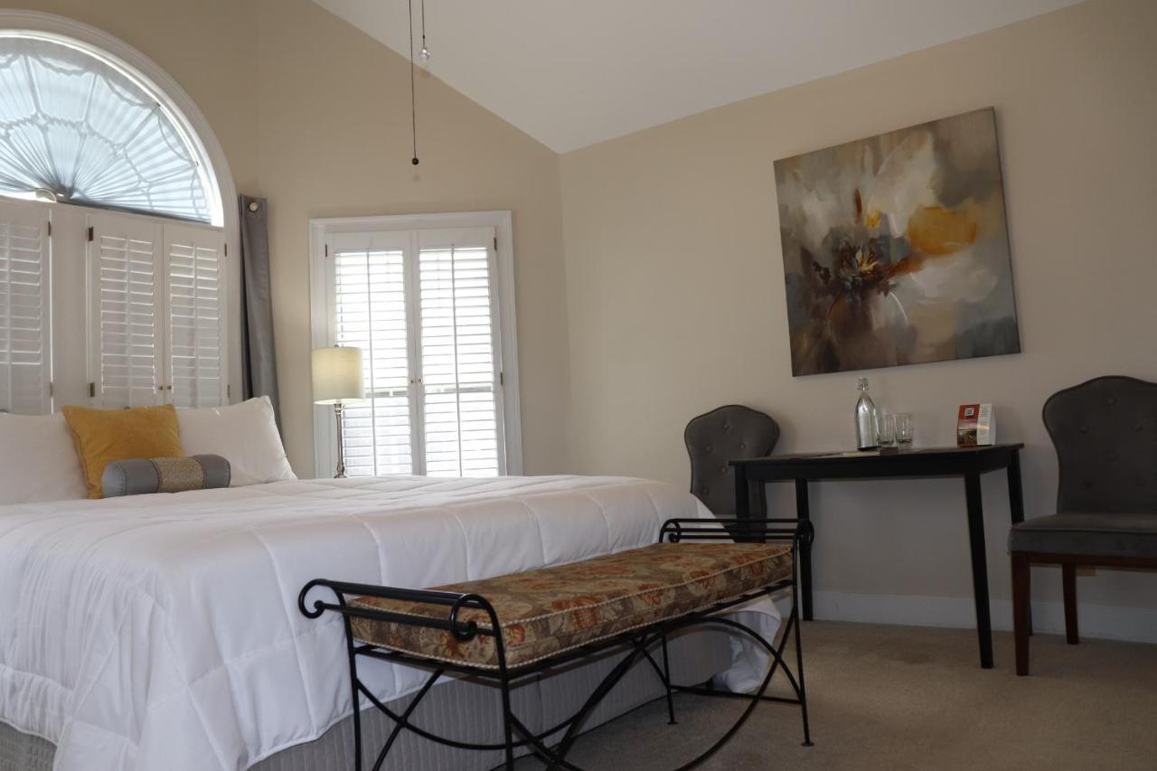 Pleasanton Courtyard Bed And Breakfast Fayetteville Luaran gambar