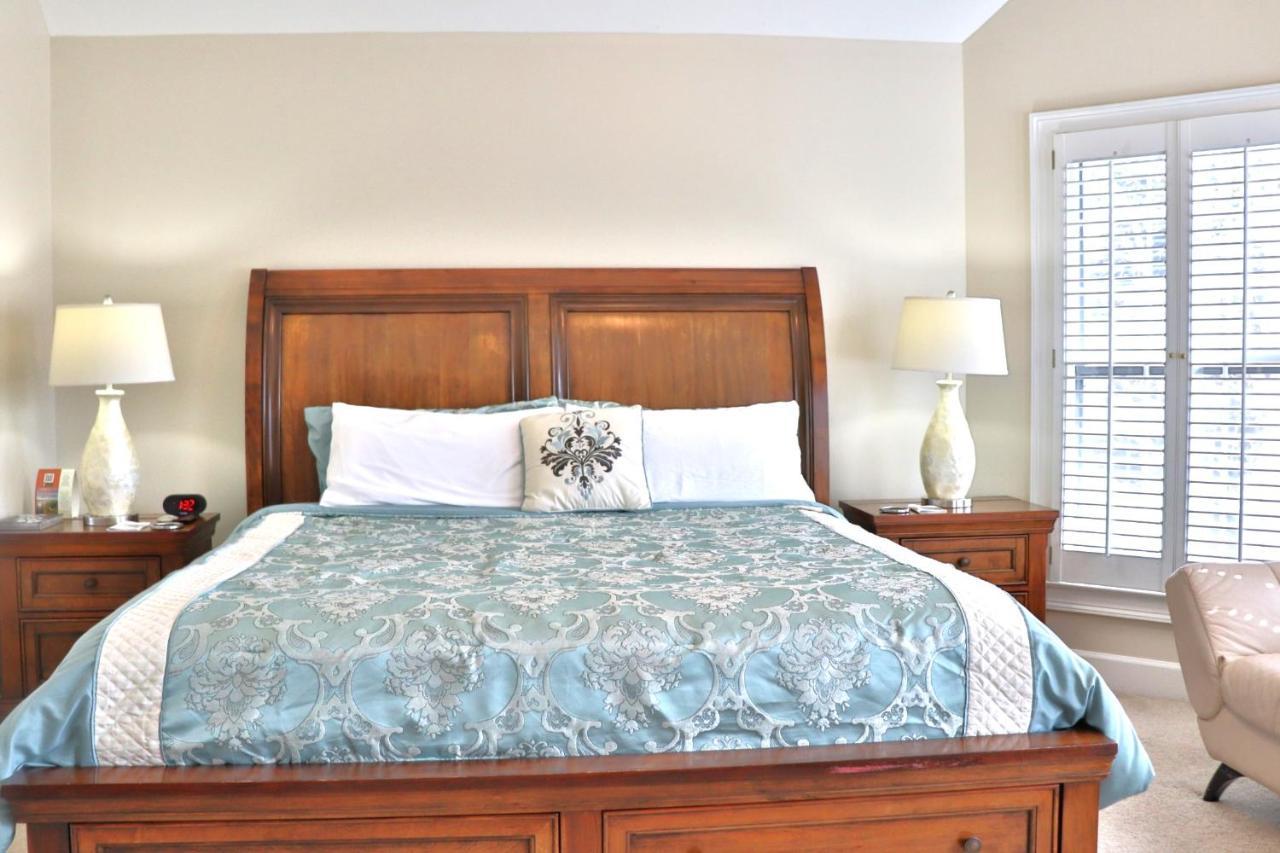 Pleasanton Courtyard Bed And Breakfast Fayetteville Luaran gambar