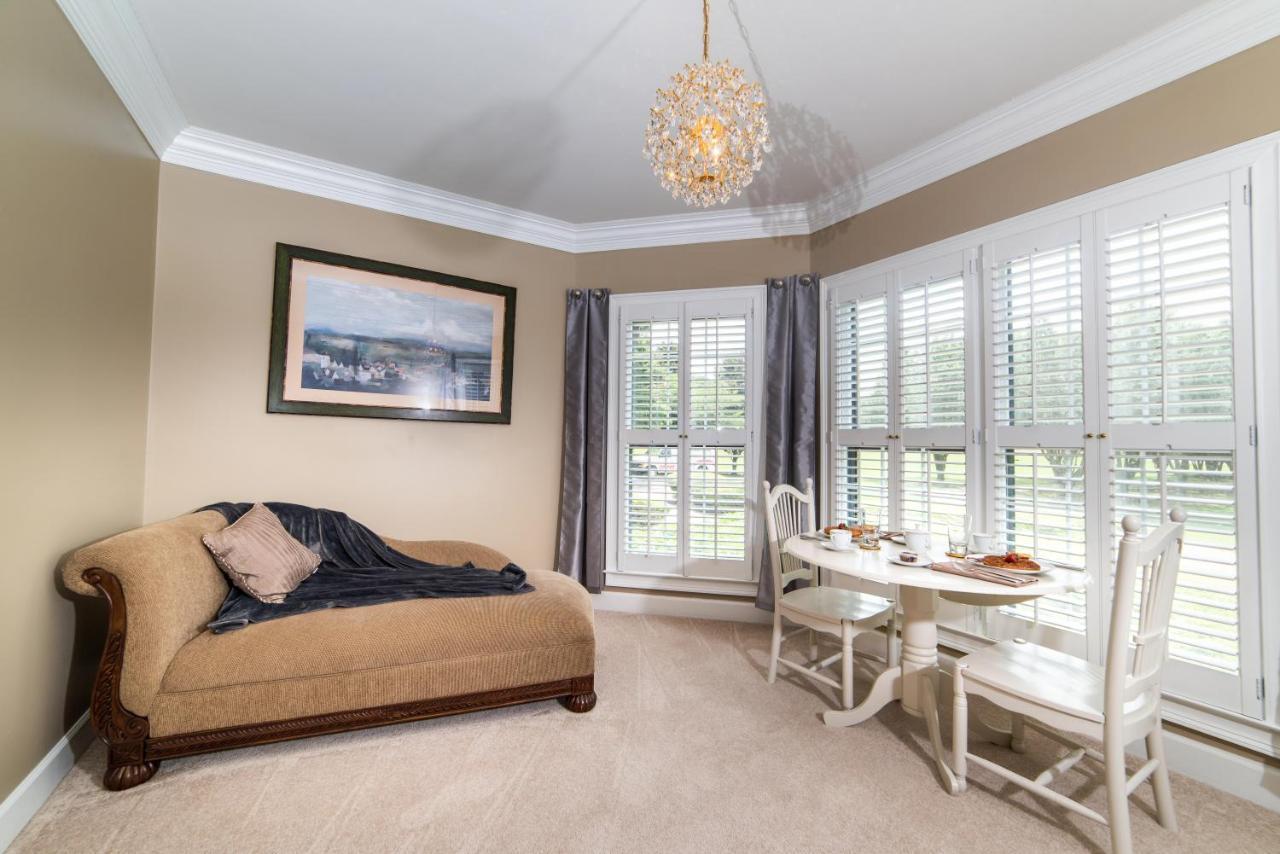 Pleasanton Courtyard Bed And Breakfast Fayetteville Luaran gambar