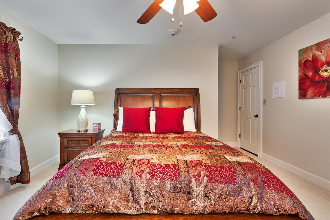 Pleasanton Courtyard Bed And Breakfast Fayetteville Luaran gambar
