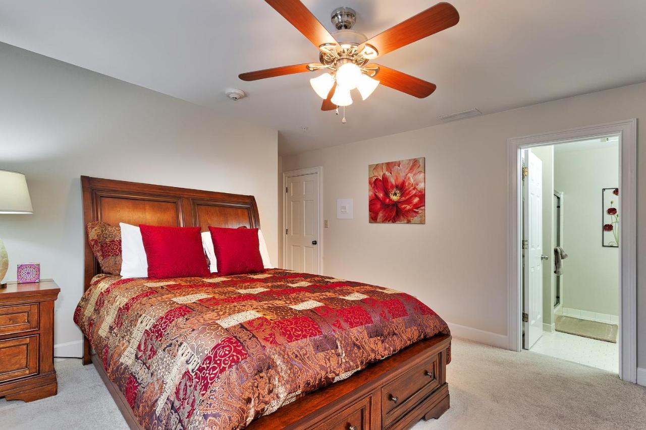Pleasanton Courtyard Bed And Breakfast Fayetteville Luaran gambar
