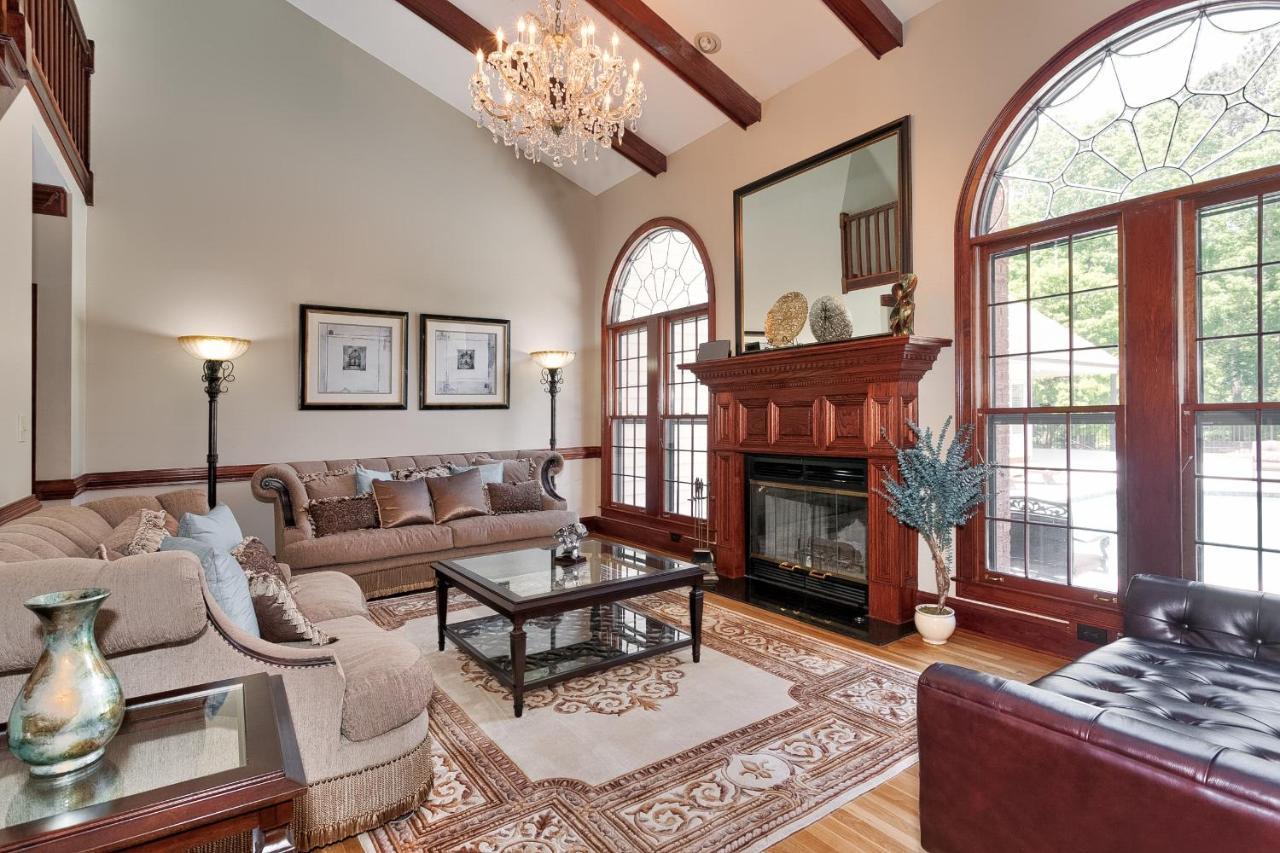 Pleasanton Courtyard Bed And Breakfast Fayetteville Luaran gambar